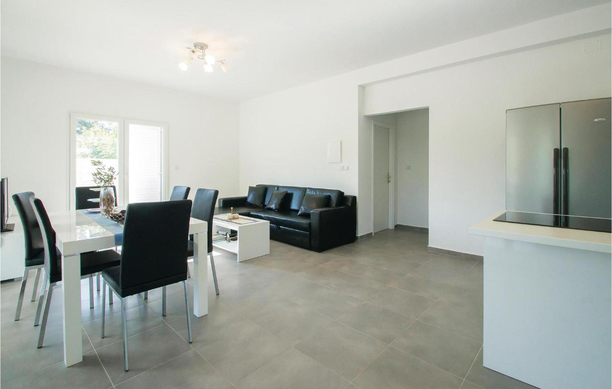 Stunning Apartment In Grscica With Kitchen Prizba Exterior photo